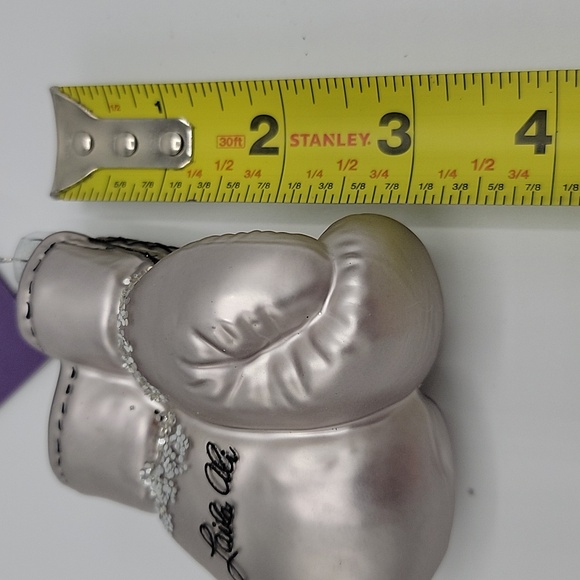 New 2 Blown Glass Laila Ali Silver W/ Glitter Boxing Glove Ornament 3" - Picture 6 of 10